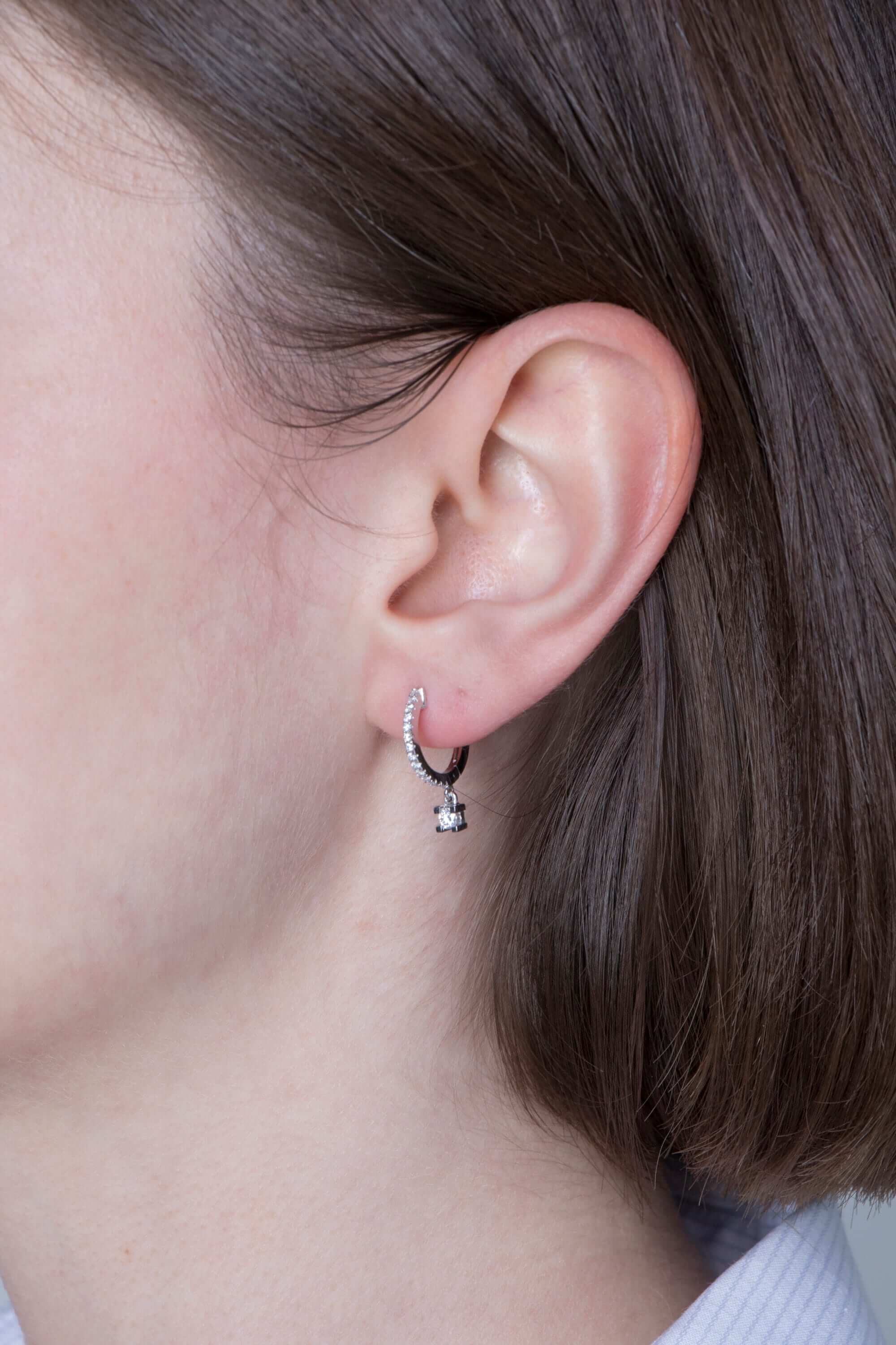 Minimal Pırlanta Sallantılı Halka Küpe