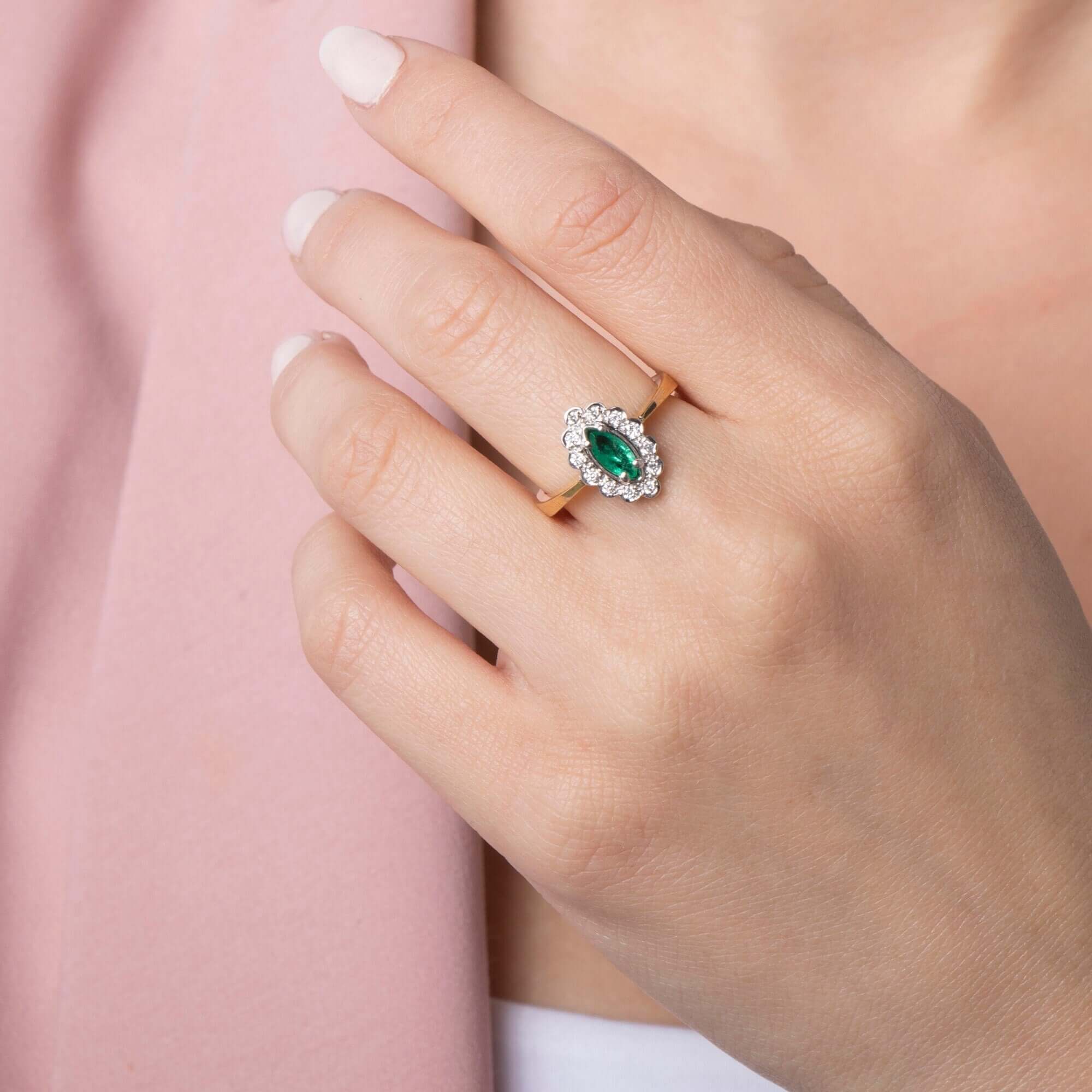 Vintage Markiz Zümrüt ve Pırlanta Yüzük