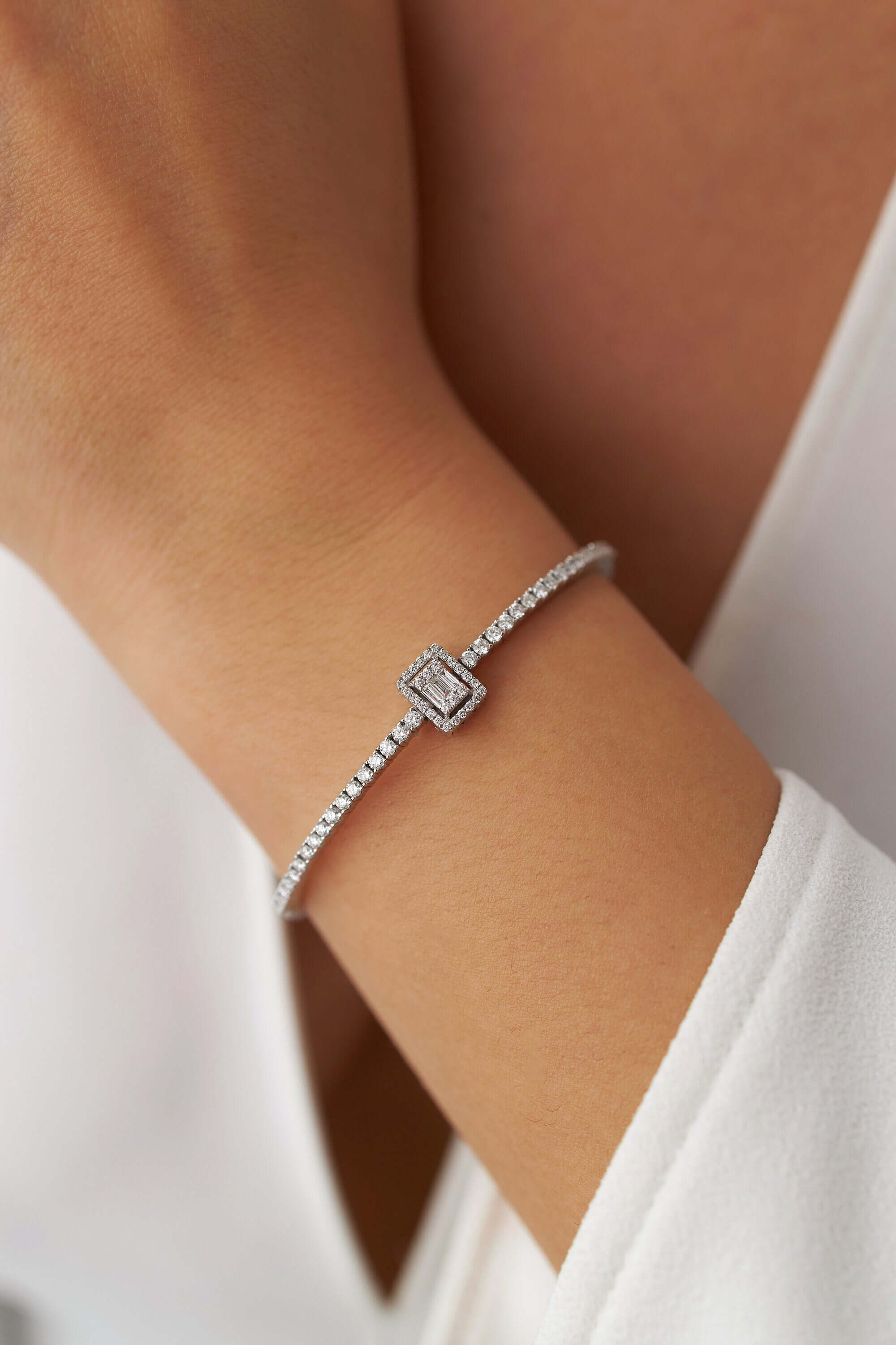 Baget Pırlanta Su Yolu Bilezik