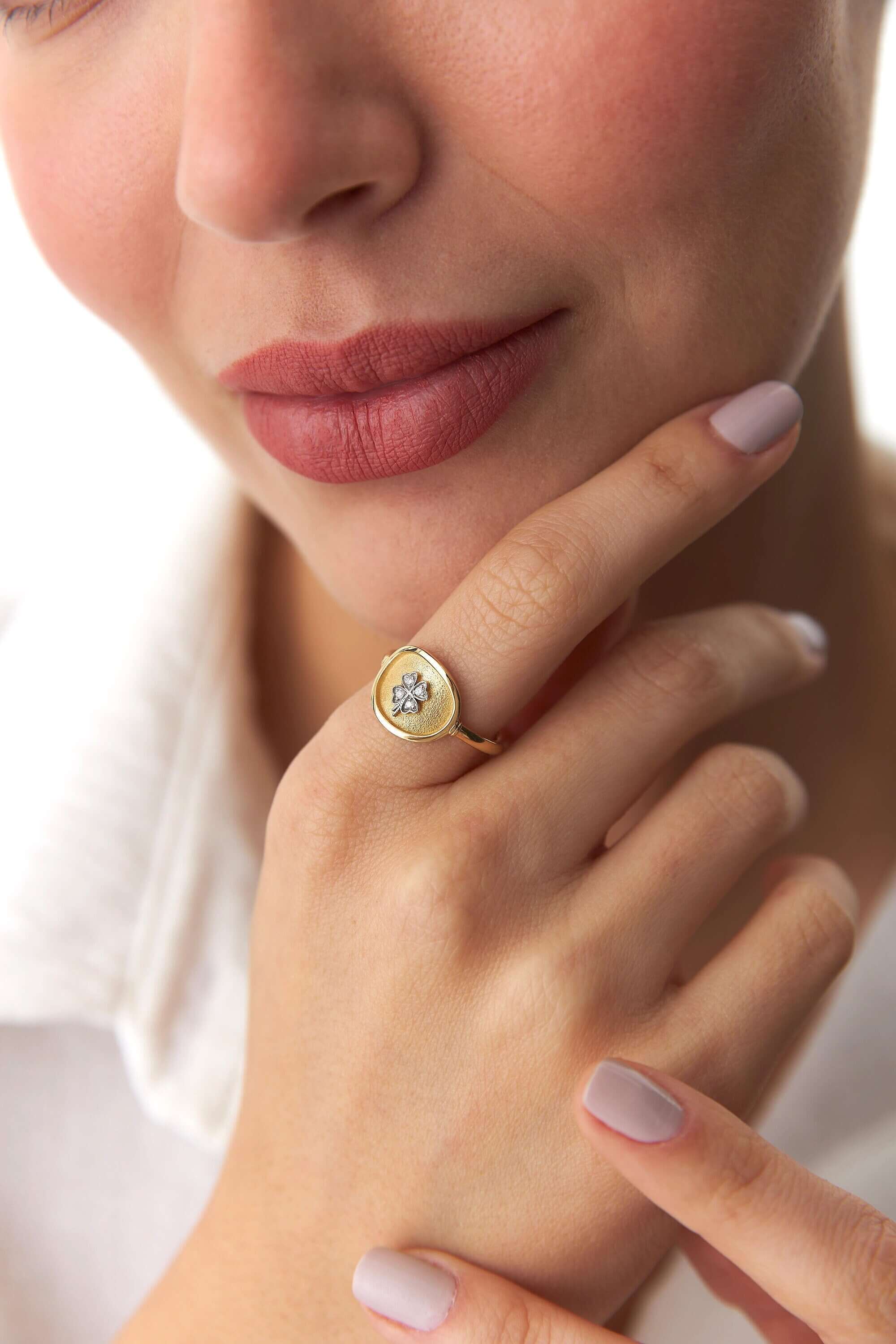 Vintage Dört Yapraklı Yonca Yüzük / Vintage Lucky Clover