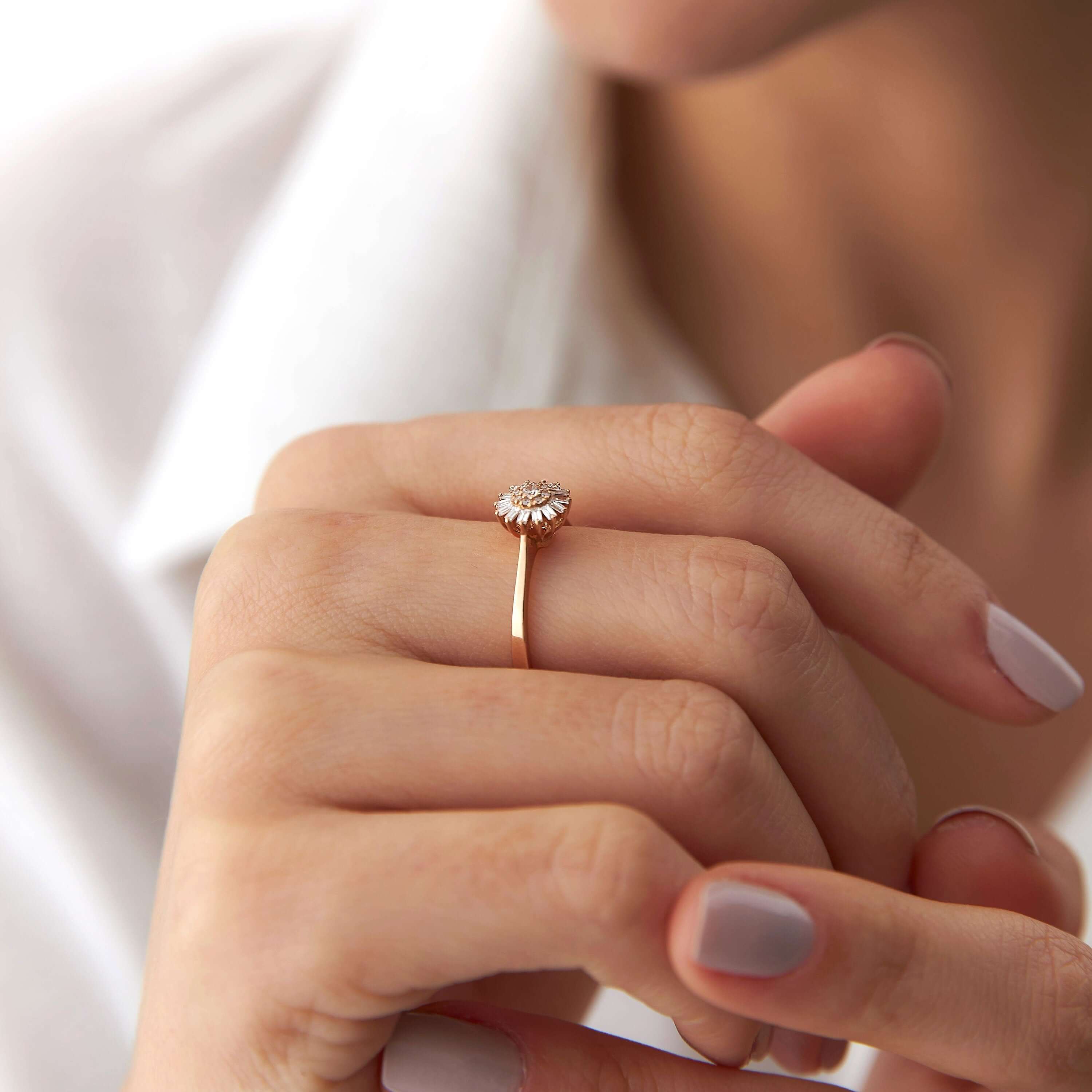 Baget Pırlanta Çiçek Yüzük