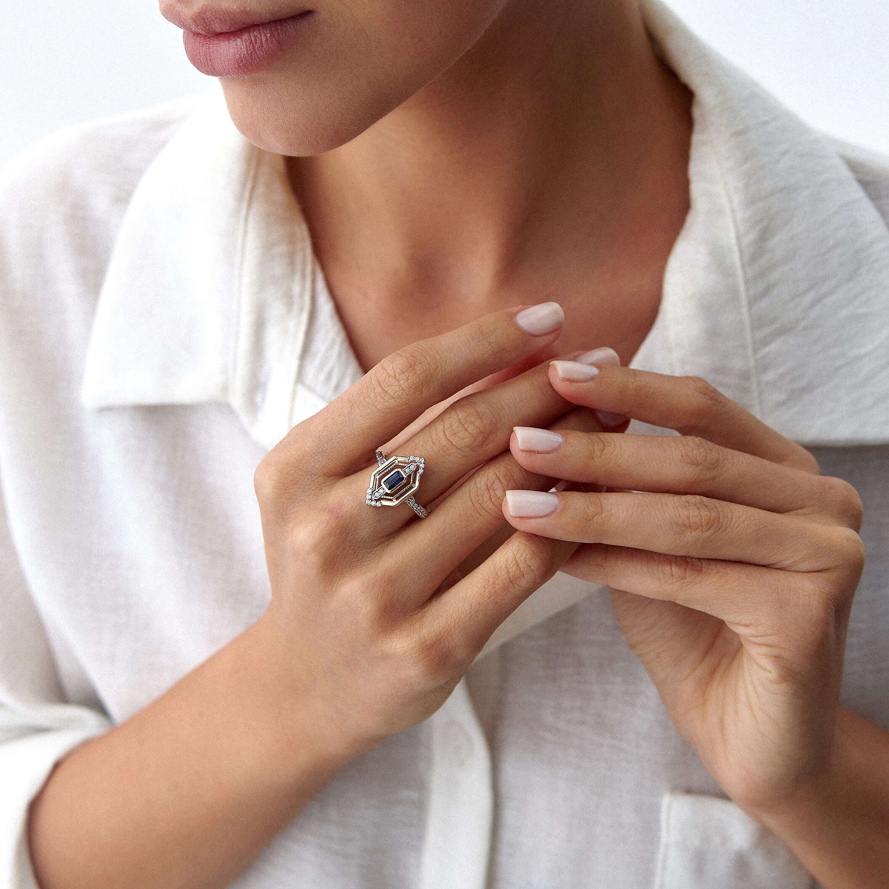 Modern Safir ve Pırlanta Yüzük