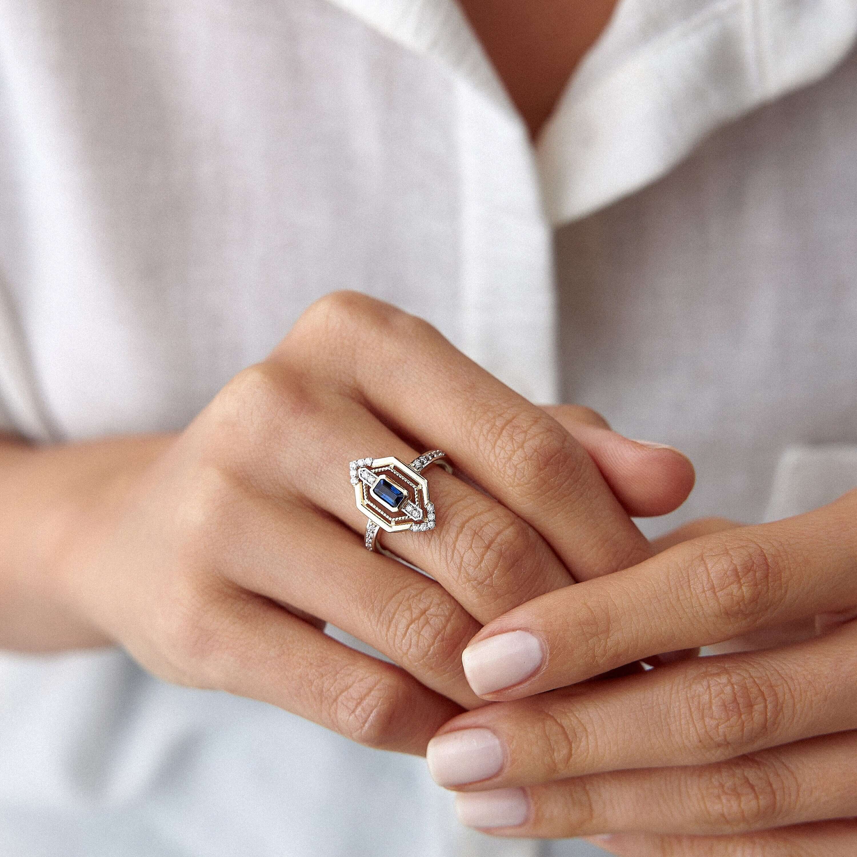 Modern Safir ve Pırlanta Yüzük