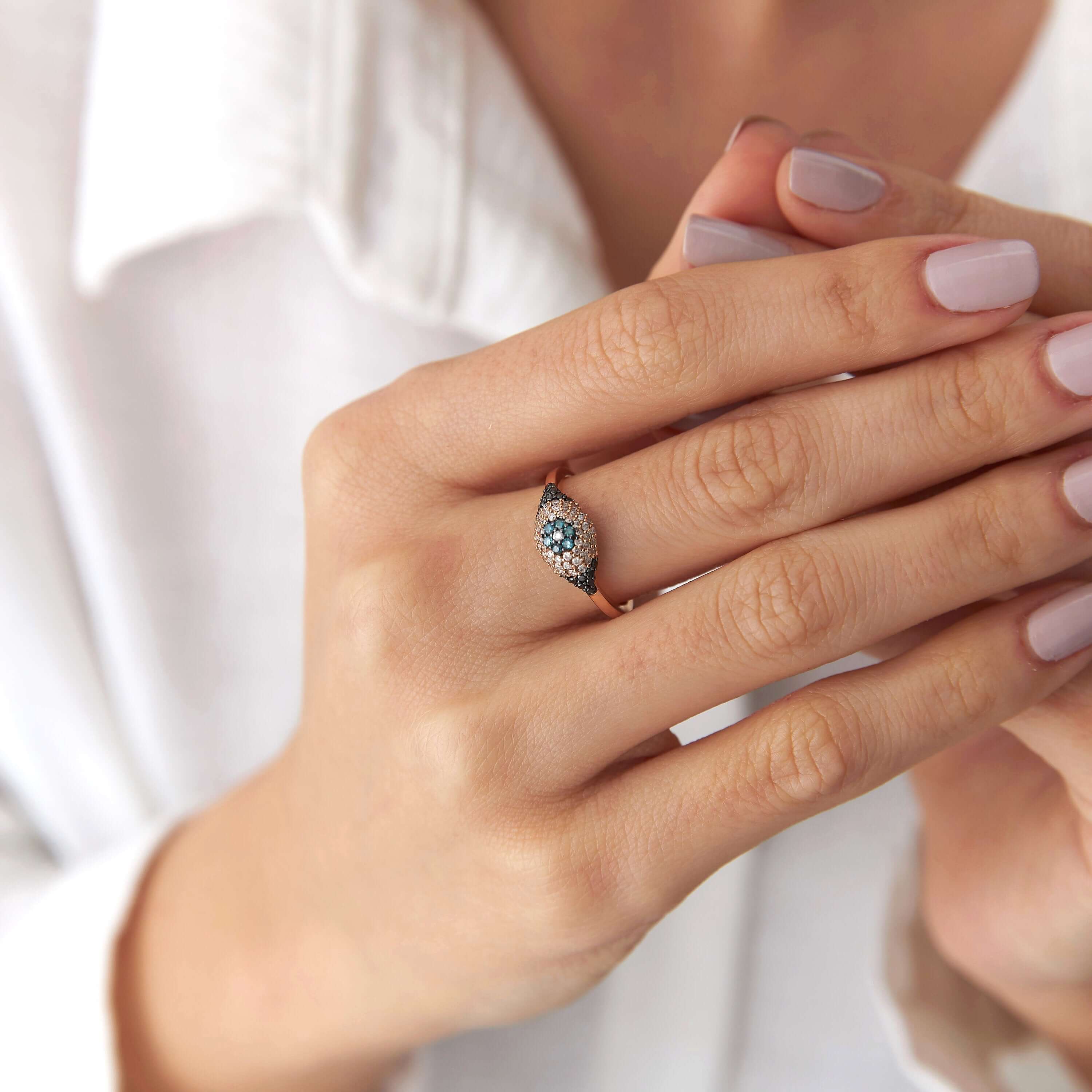 Mavi, Siyah ve Beyaz Pırlanta Göz Yüzük / The Special Eye