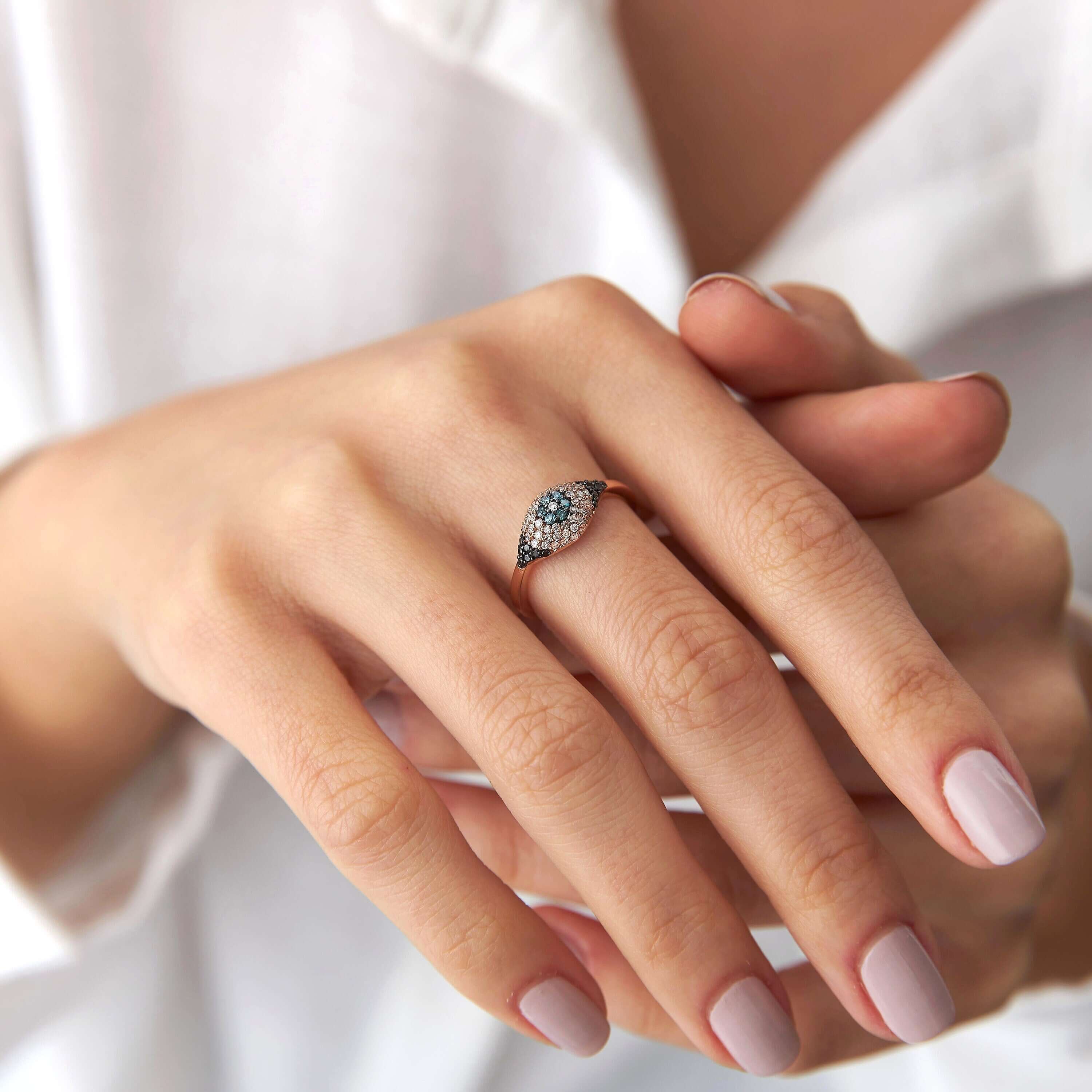 Mavi, Siyah ve Beyaz Pırlanta Göz Yüzük / The Special Eye