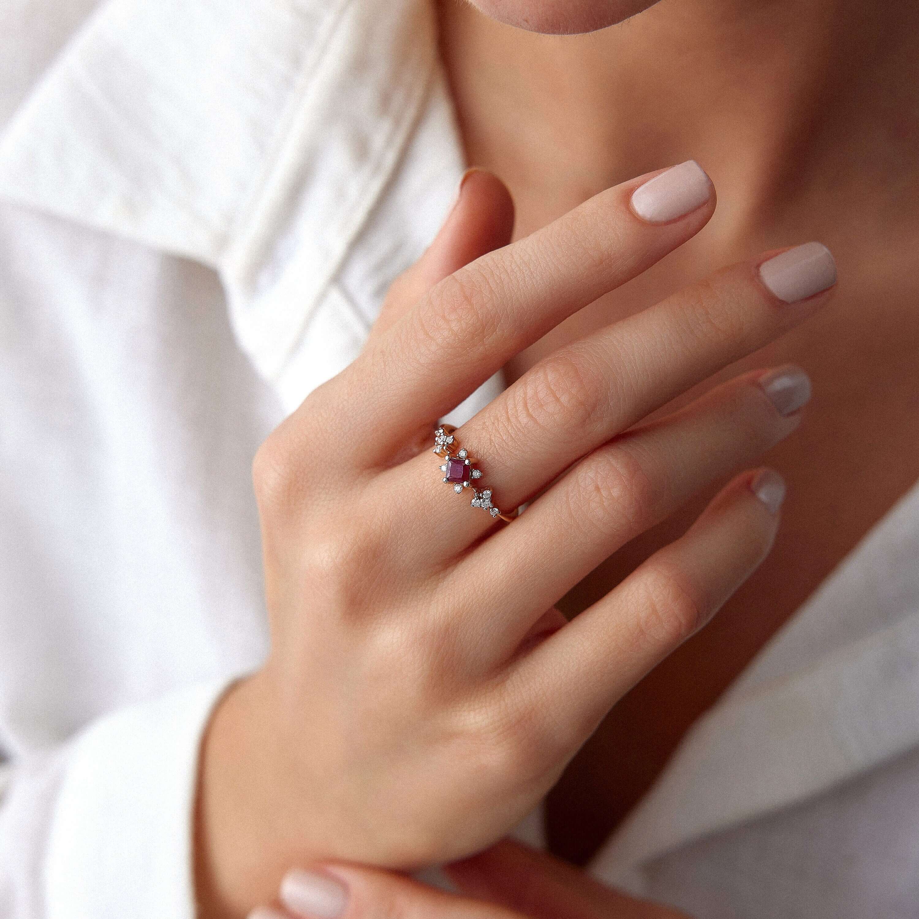 Prenses Kesim Yakut ve Pırlanta Yüzük / The Ruby Princess