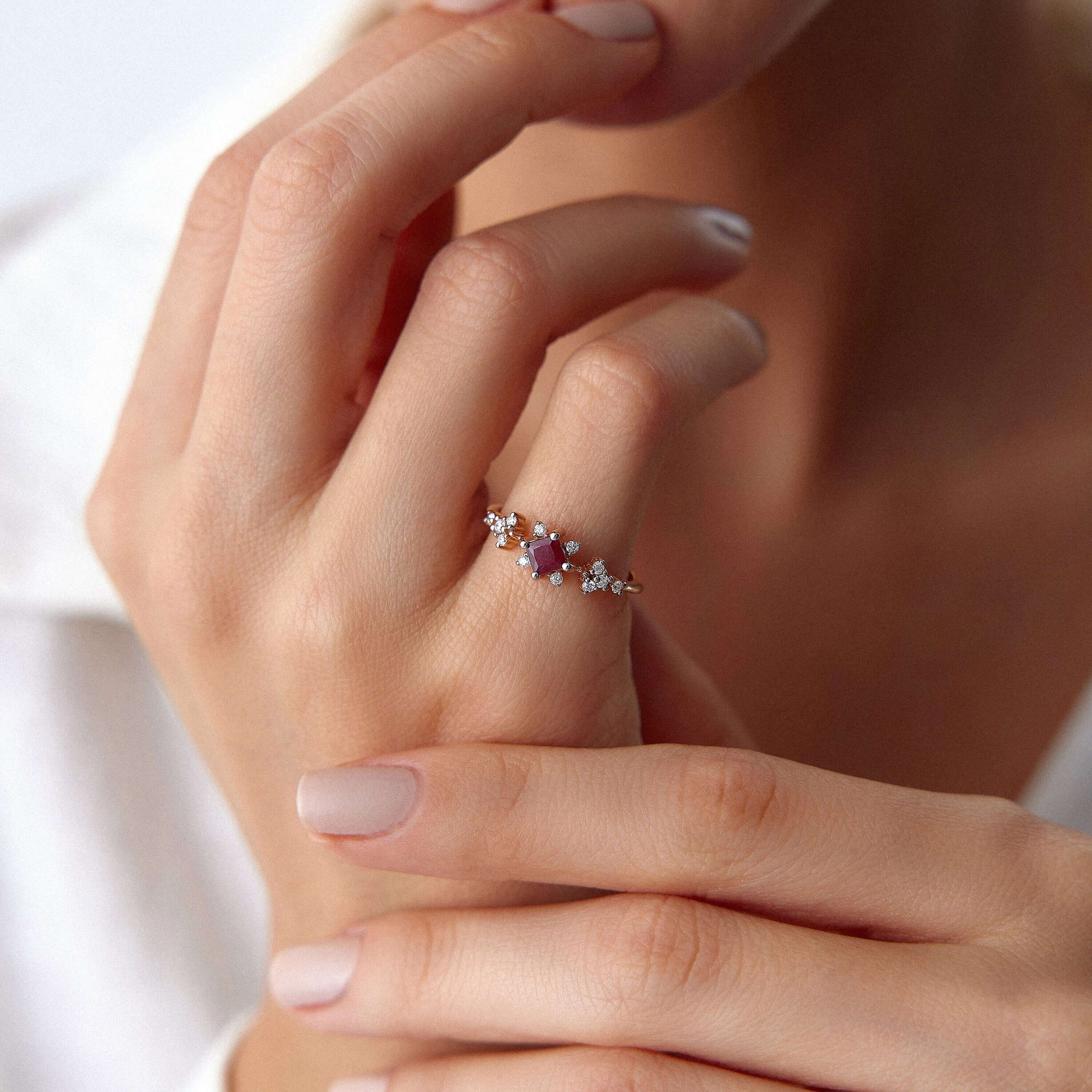 Prenses Kesim Yakut ve Pırlanta Yüzük / The Ruby Princess