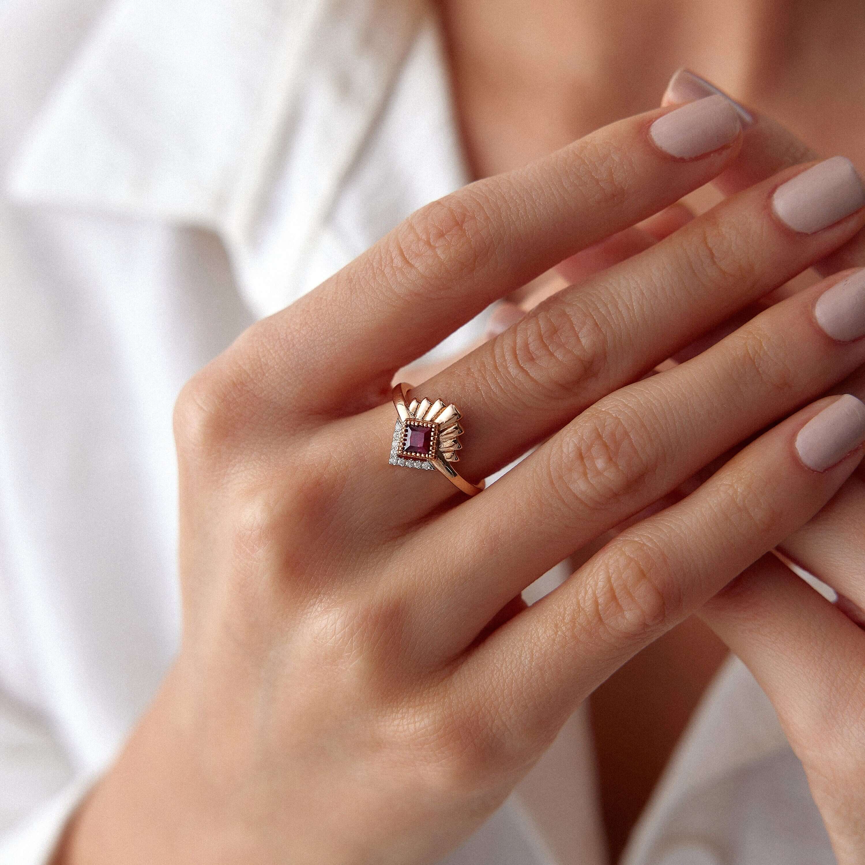 Prenses Kesim Yakut ve Pırlanta Yüzük / The Sunshine Princess