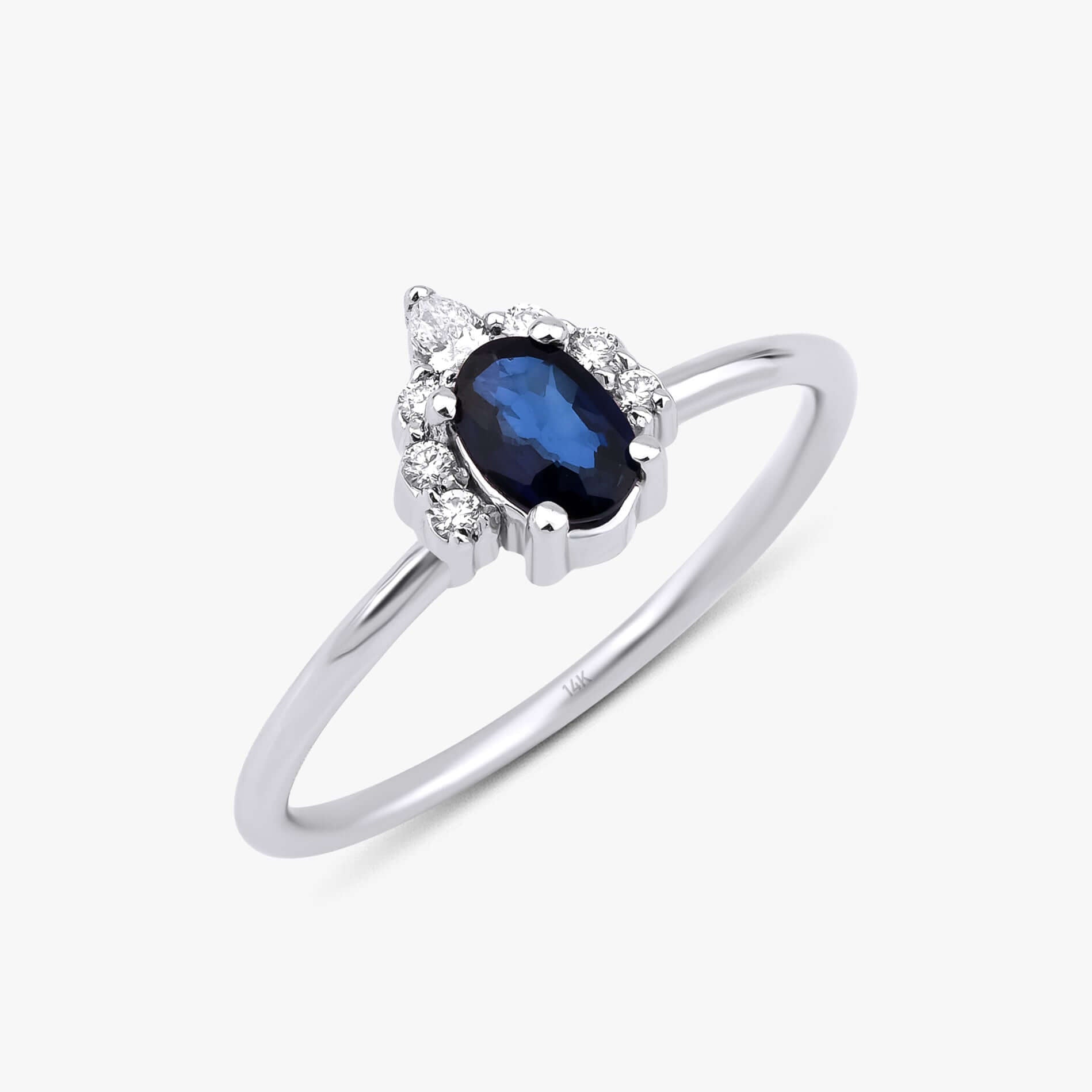 Minimal Oval Safir ve Pırlanta Yüzük