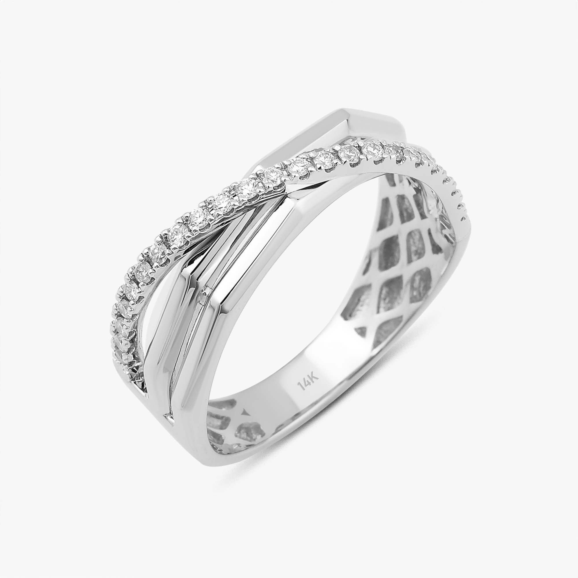 Modern Pırlanta Çapraz Yüzük / The Modern Crossover