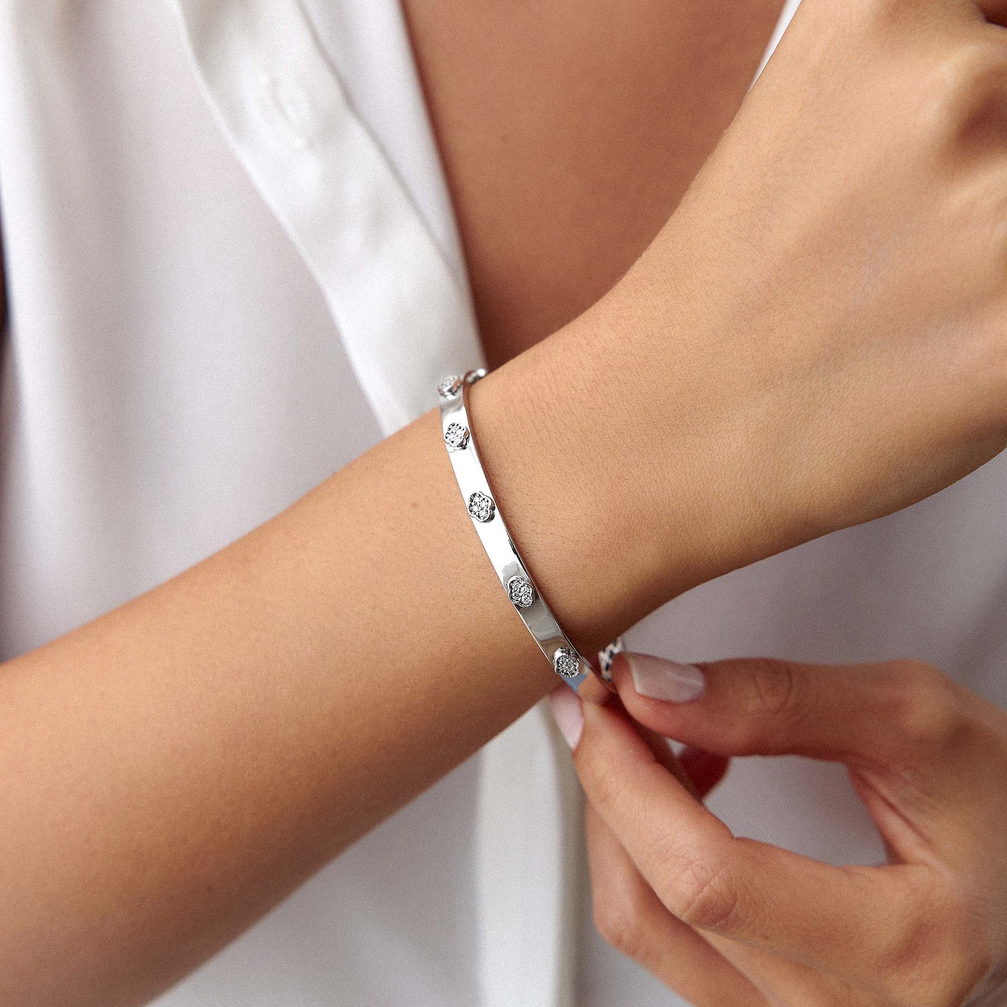 Pırlanta Modern Yonca Bilezik