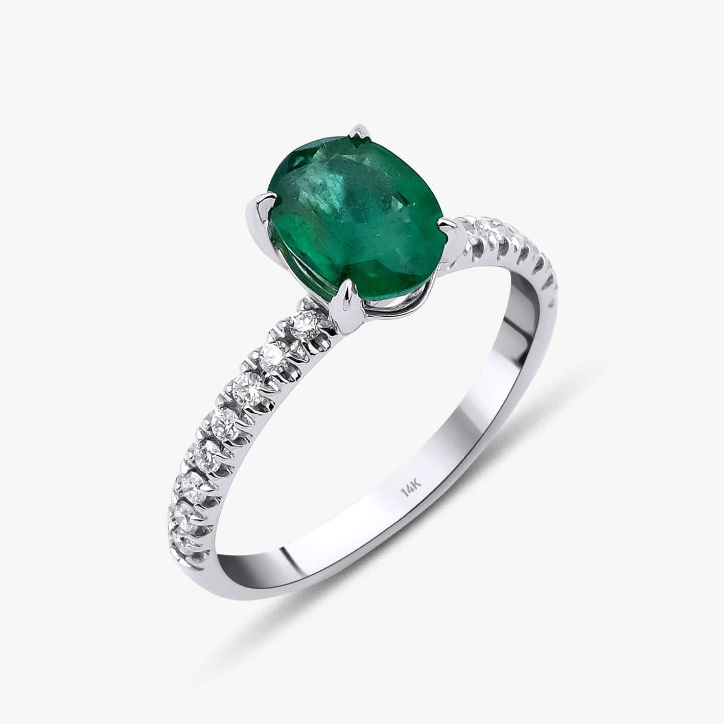 Oval Kesim Zümrüt Tektaş Yüzük / The Emerald Solitaire